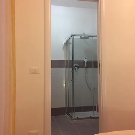 Alojamento de Acomodação e Pequeno-almoço Ariadimare Génova